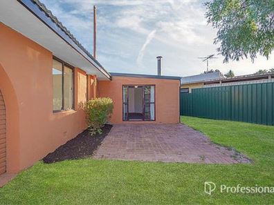 15 Quindalup Court, Hillman WA 6168