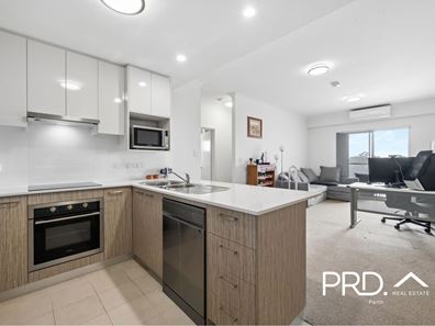 74/1 Kentucky Court, Cockburn Central WA 6164