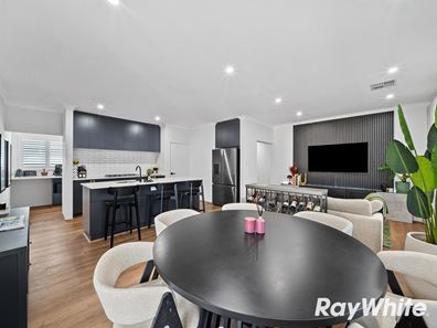 82 Dragonfly Boulevard, Lakelands WA 6180