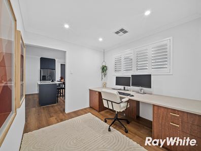 82 Dragonfly Boulevard, Lakelands WA 6180