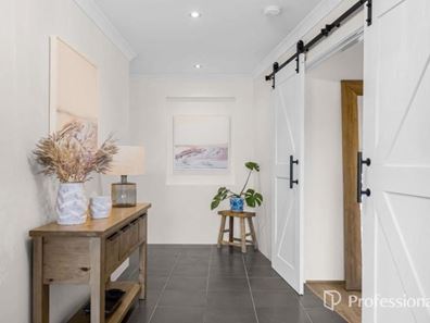 8 Safford Avenue, Aveley WA 6069