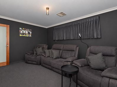 16 Turquoise Road, Byford WA 6122