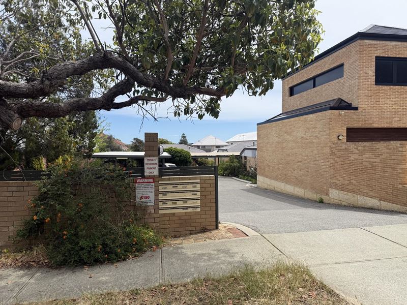 2/201 Scarborough Beach Road, Mount Hawthorn WA 6016