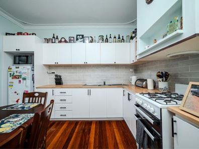 615 Viveash Road, Swan View WA 6056