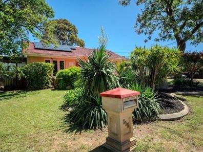 615 Viveash Road, Swan View WA 6056