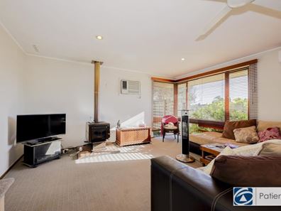 16 Sulina Place, Kallaroo WA 6025