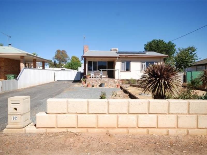 82 Bannister Street, Narrogin