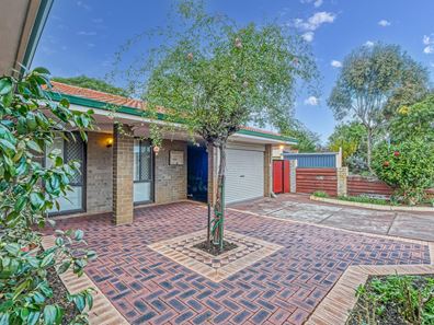 4 Lachlan Road, Thornlie WA 6108