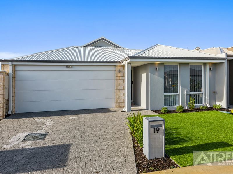 19 Golden Way, Piara Waters WA 6112
