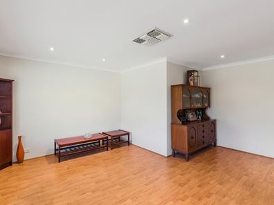 45 Draycott Loop, Canning Vale WA 6155