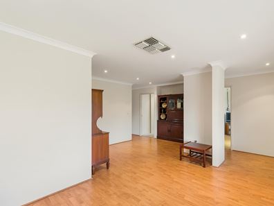 45 Draycott Loop, Canning Vale WA 6155