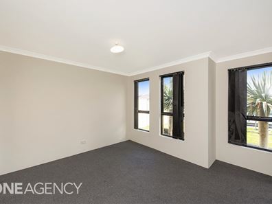 15 Edinburgh Road, Seville Grove WA 6112