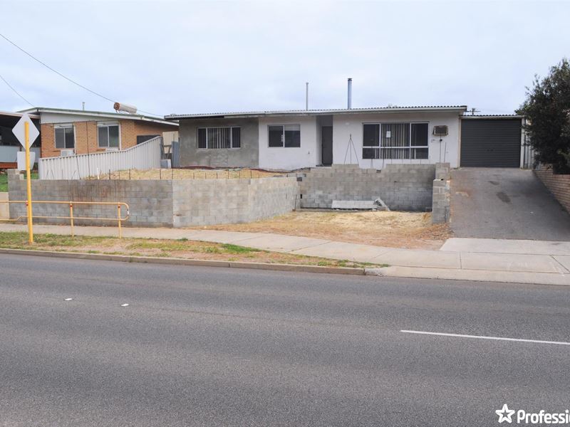 118 Brand Highway, Tarcoola Beach