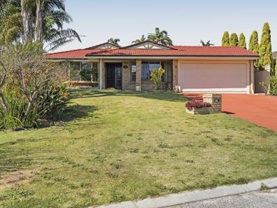 14 Honeysuckle Place, Thornlie WA 6108