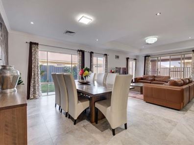 5 Berkshire Approach, Piara Waters WA 6112