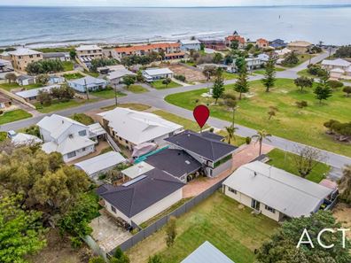 19 Gallop Street, Halls Head WA 6210