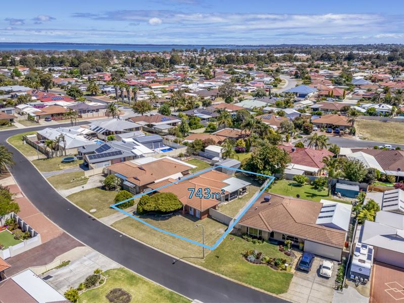 8 Carradale Mews, Erskine