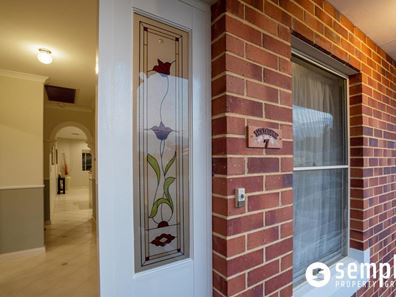 7 Crowlin Gardens, Seville Grove WA 6112