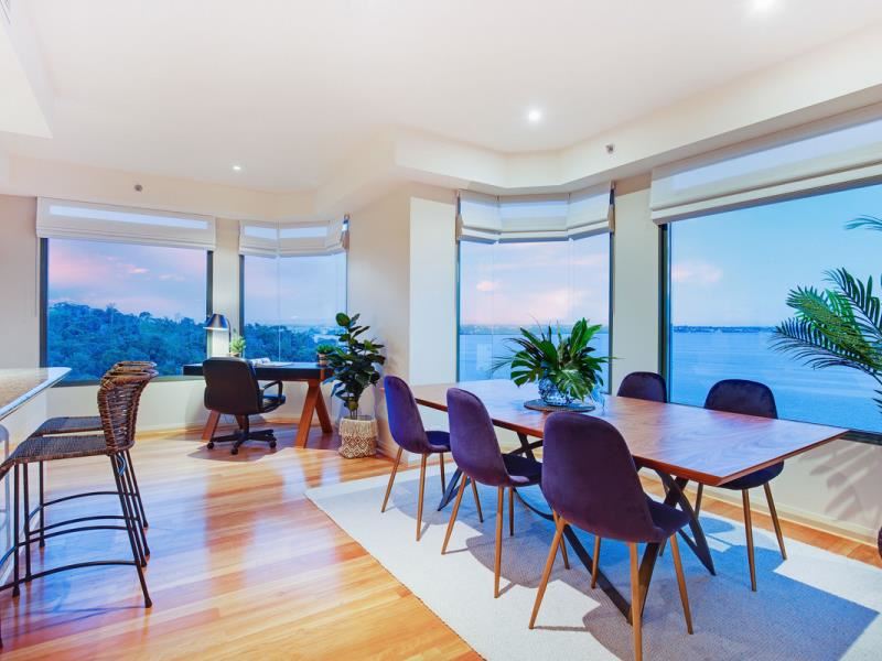 11/10 Kings Park Avenue, Crawley