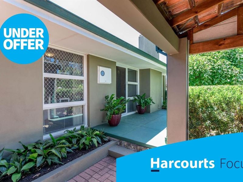 222 Corinthian Road East, Riverton