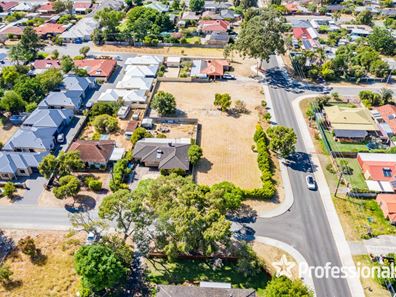 68 Banyard Avenue, Kelmscott WA 6111