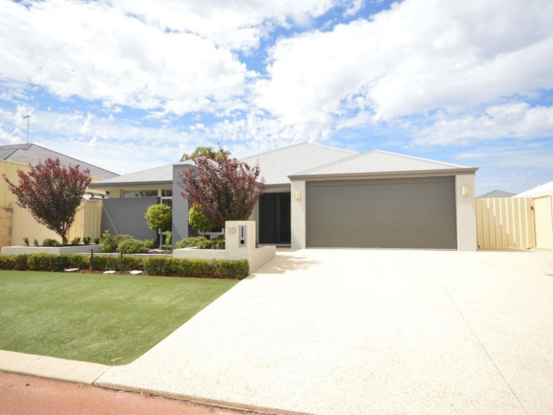 18 Pattison Ridge, Madora Bay