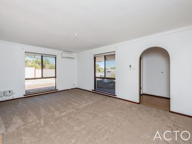 1/139 Mclarty Road, Halls Head WA 6210