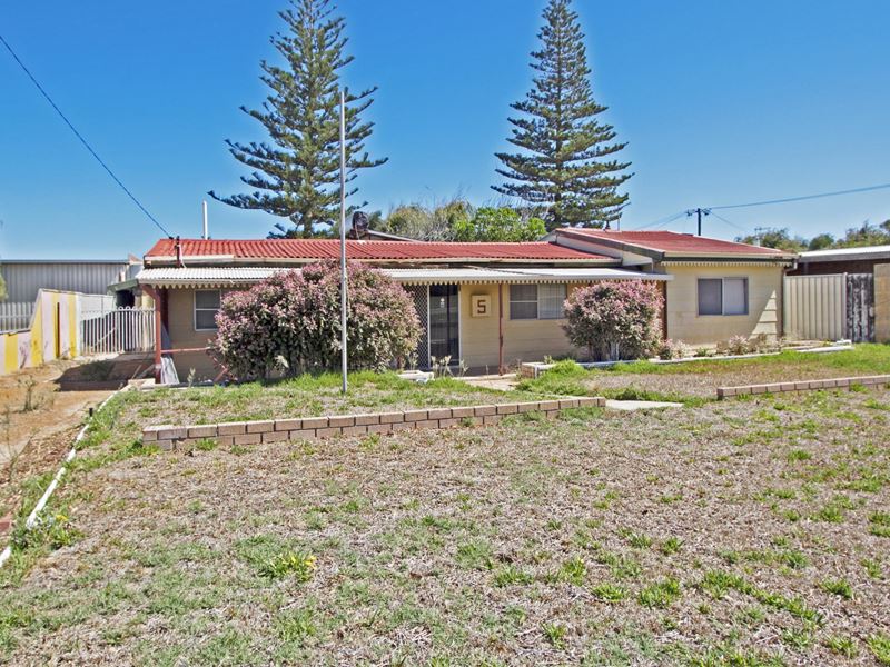 5 Leon Street, Cervantes
