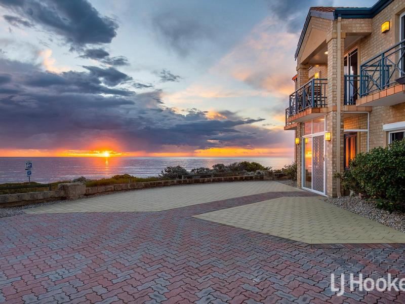 21B Caravel Way, Halls Head WA 6210