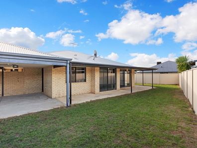 31 Jonquil  Loop, Seville Grove WA 6112
