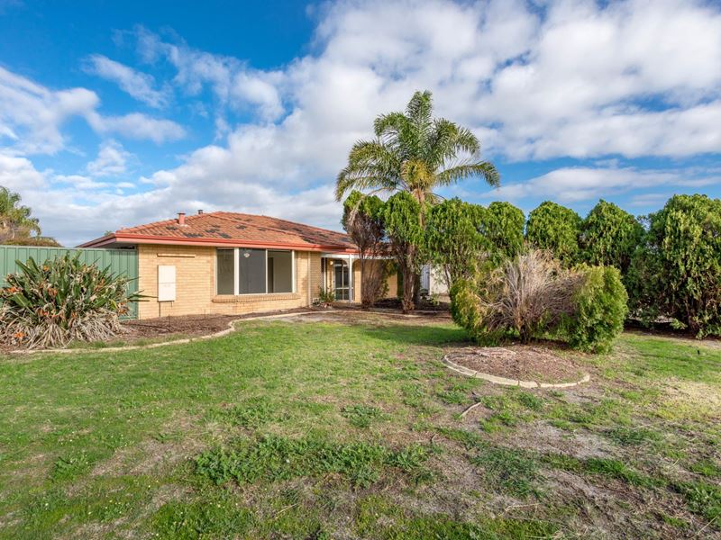 2 Larkspur Place, Thornlie