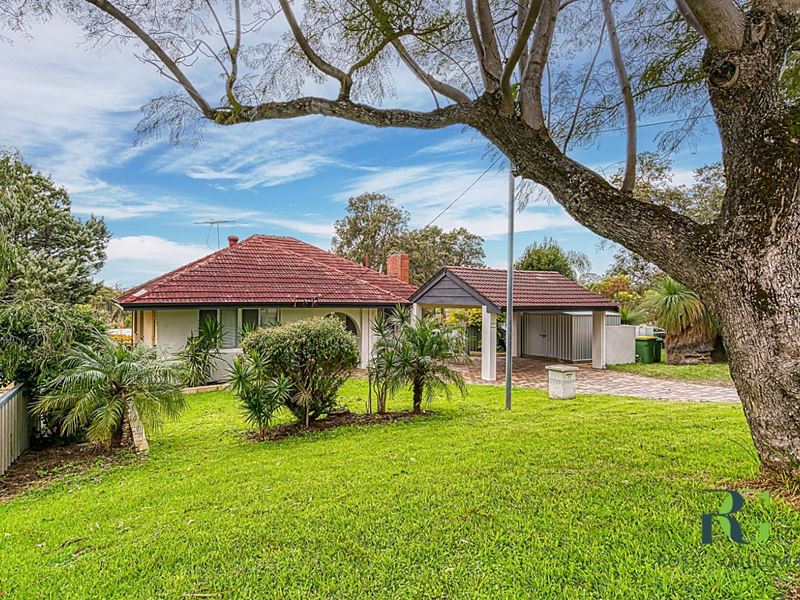 77 Coleman Crescent, Melville WA 6156