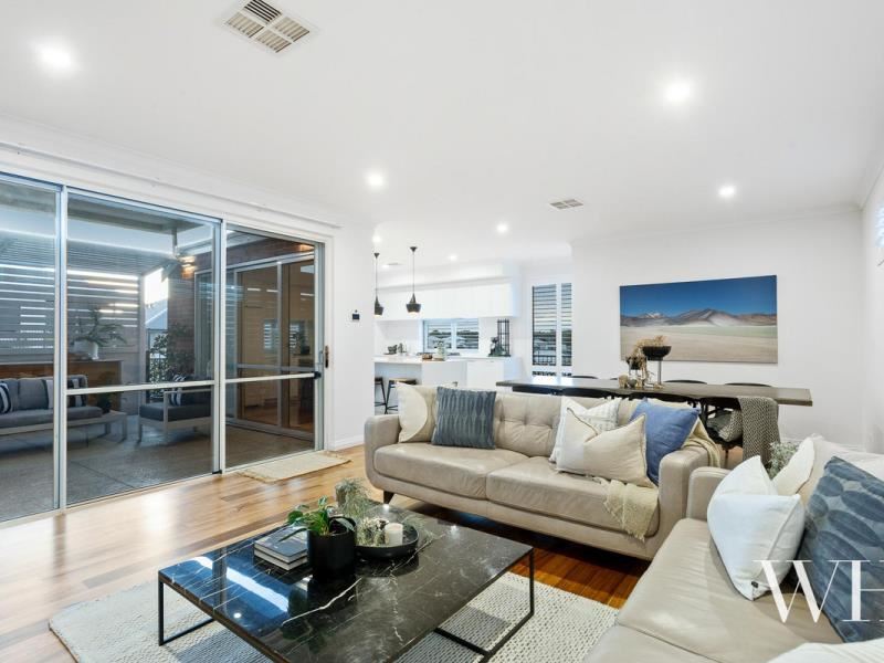 18 Prizba Rise, Coogee