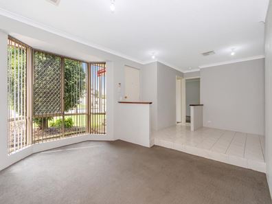 31 Henderson Drive, Seville Grove WA 6112