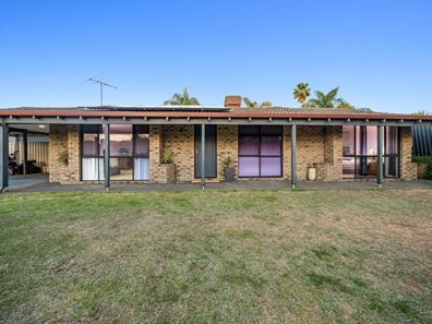 12 Leander Street, Beldon WA 6027