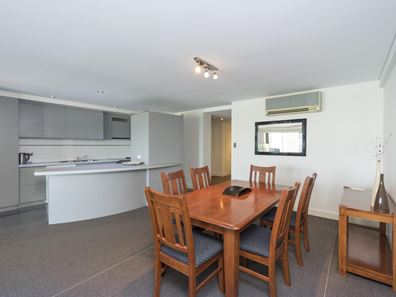 R304/183 West Coast Highway, Scarborough WA 6019