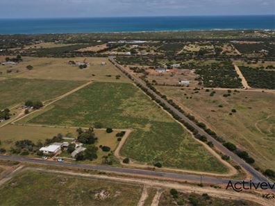 331 Hall Road, Waggrakine WA 6530