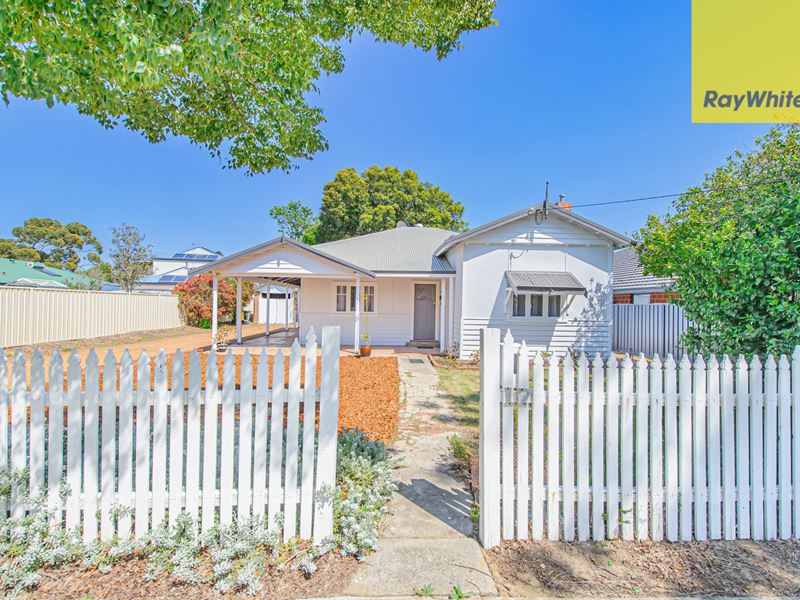 17 Viveash Road, Middle Swan