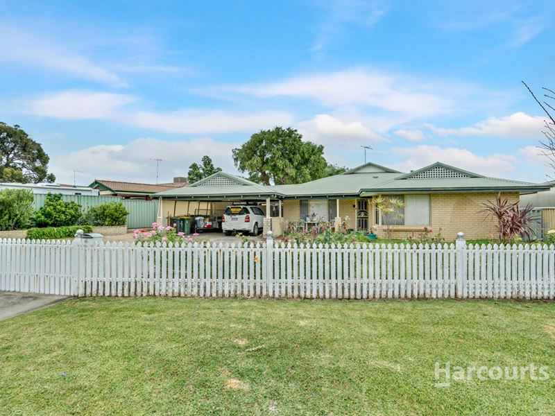 4 Dior Place, Greenfields
