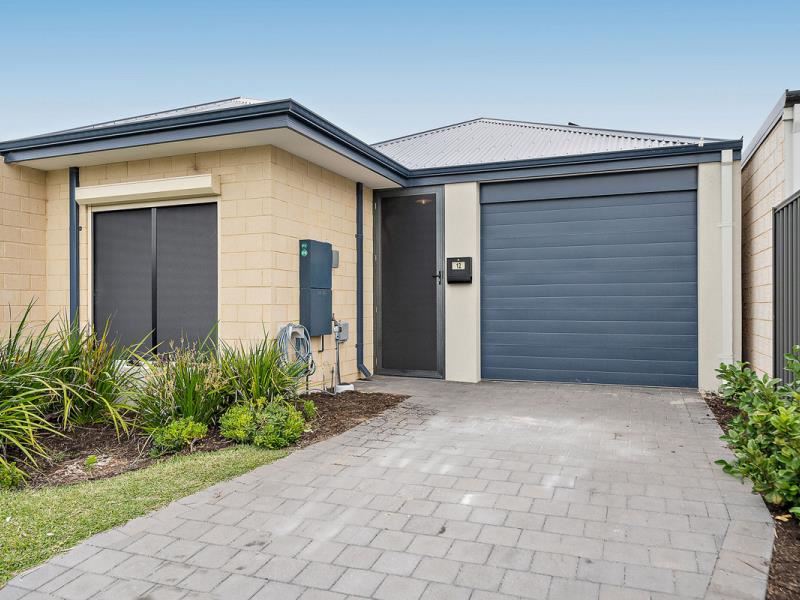 12 Lockwood Way, Aveley