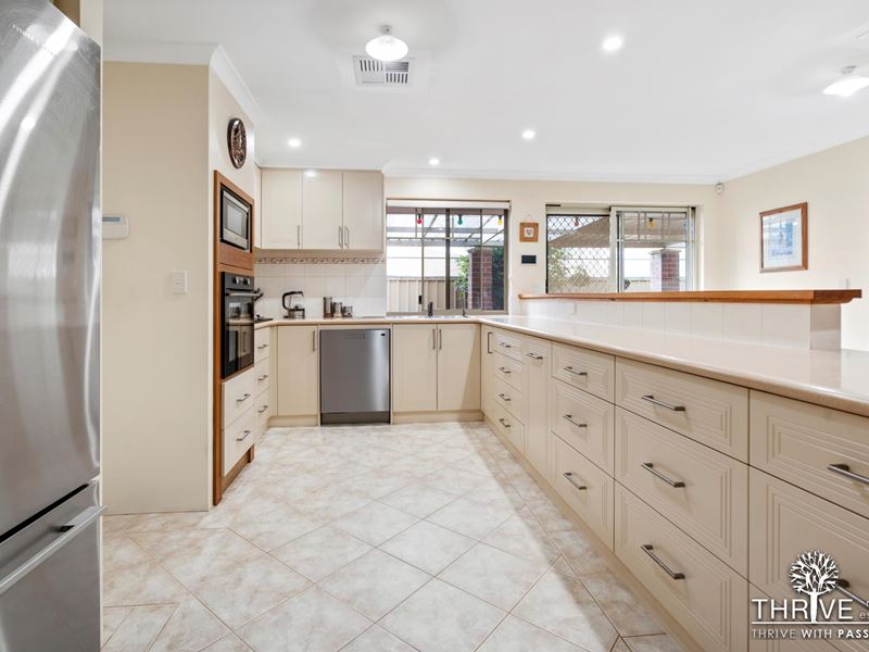 6 Blandfield Way, Parkwood