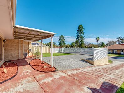 10 Willoughby Retreat, Clarkson WA 6030