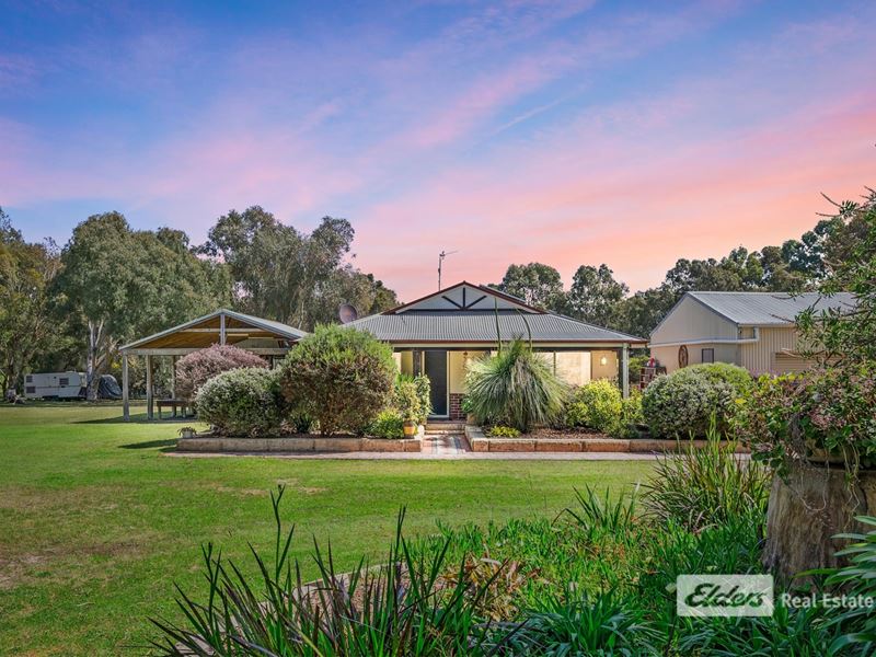25 Howlett Ramble, Argyle