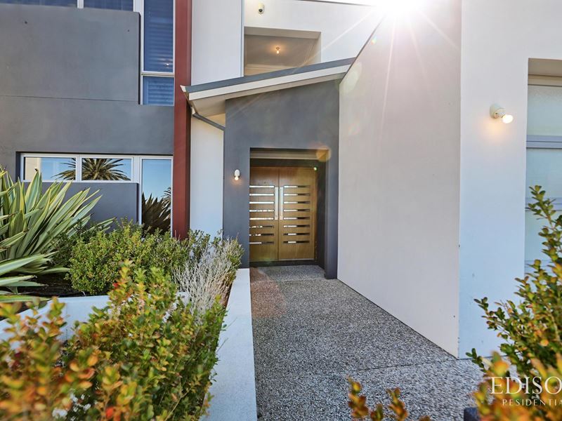 4 Greenacre Gardens, Canning Vale