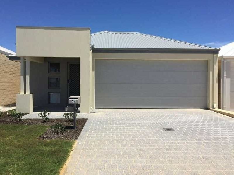 Adelong Avenue, Golden Bay