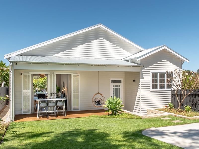 18 Carrington Street, Palmyra