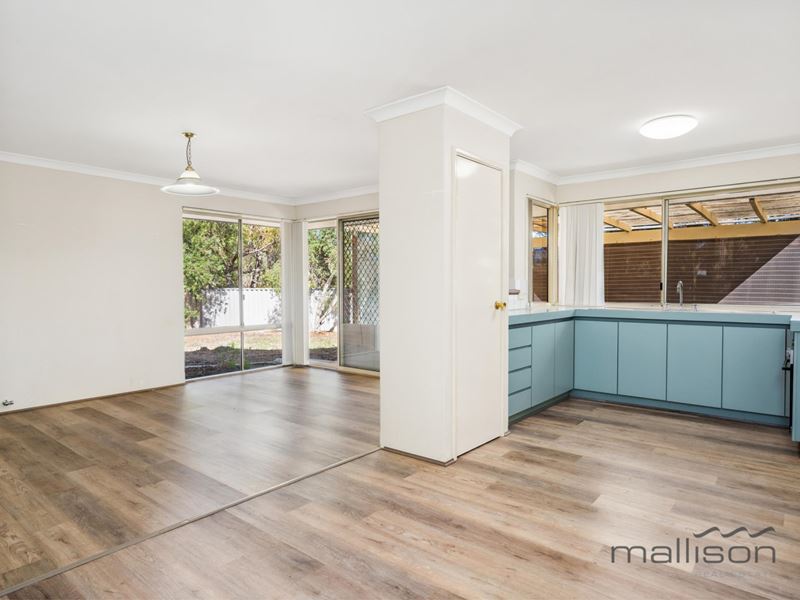 13 Devonian Gardens, Bibra Lake