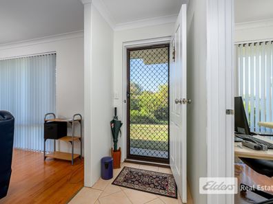 1 Raeside Crescent, Cooloongup WA 6168