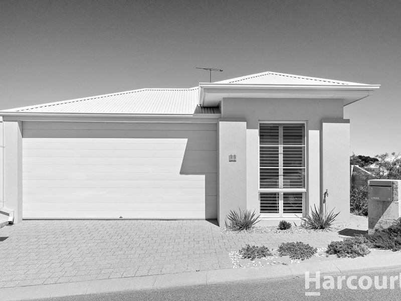 11 Rubus Vista, Halls Head WA 6210