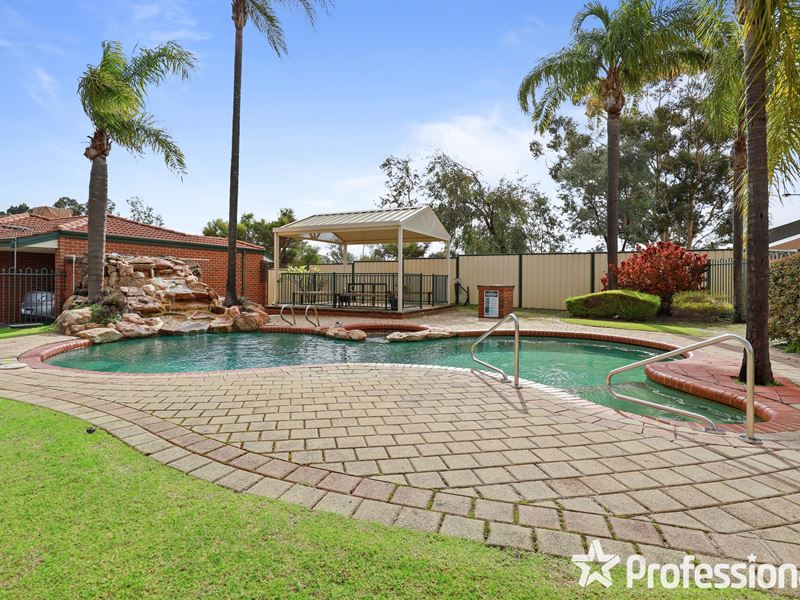 16/2 Glennis Close, Gosnells